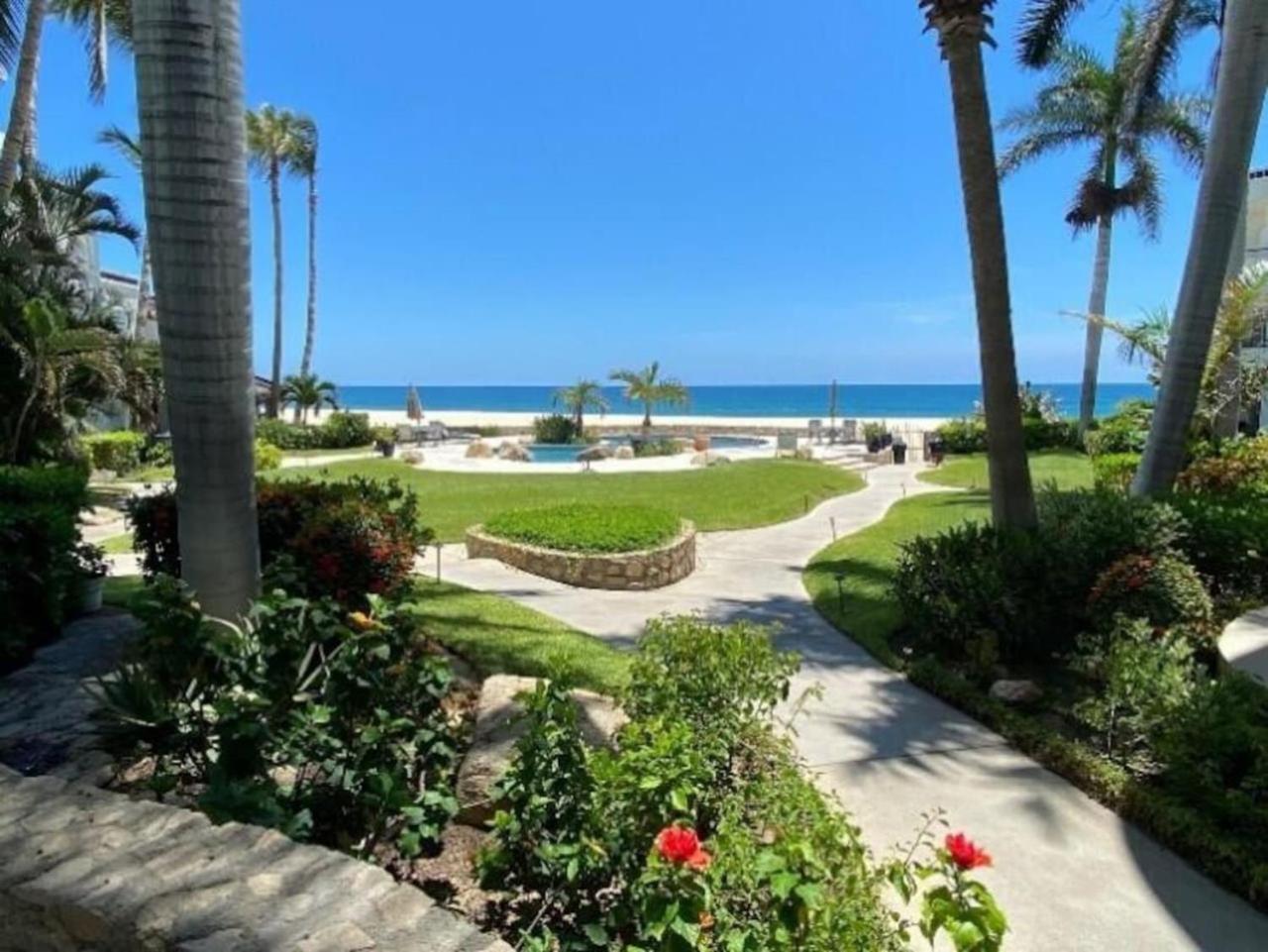 1BD-1BA Costa Azul Beachfront