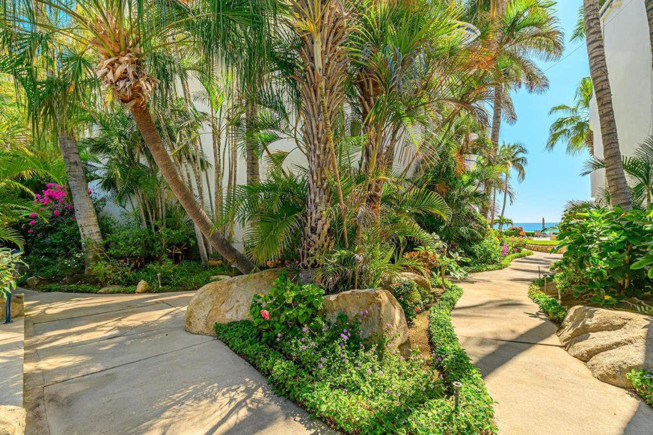 1BD-1BA Costa Azul Beachfront