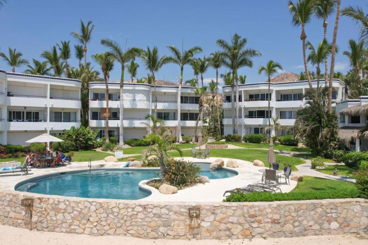 1BD-1BA Costa Azul Beachfront