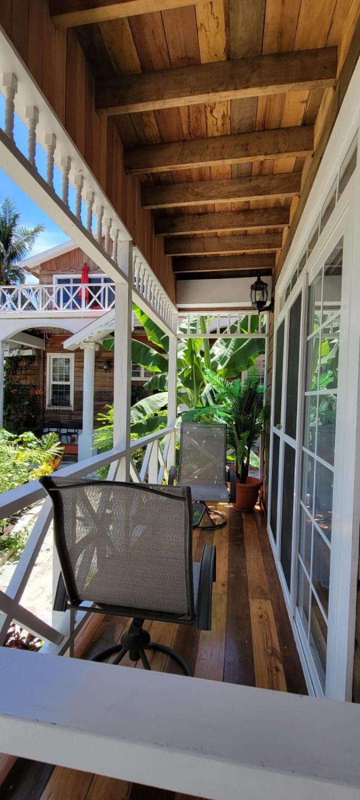 Caye Caulker Boutique Guesthouse 5