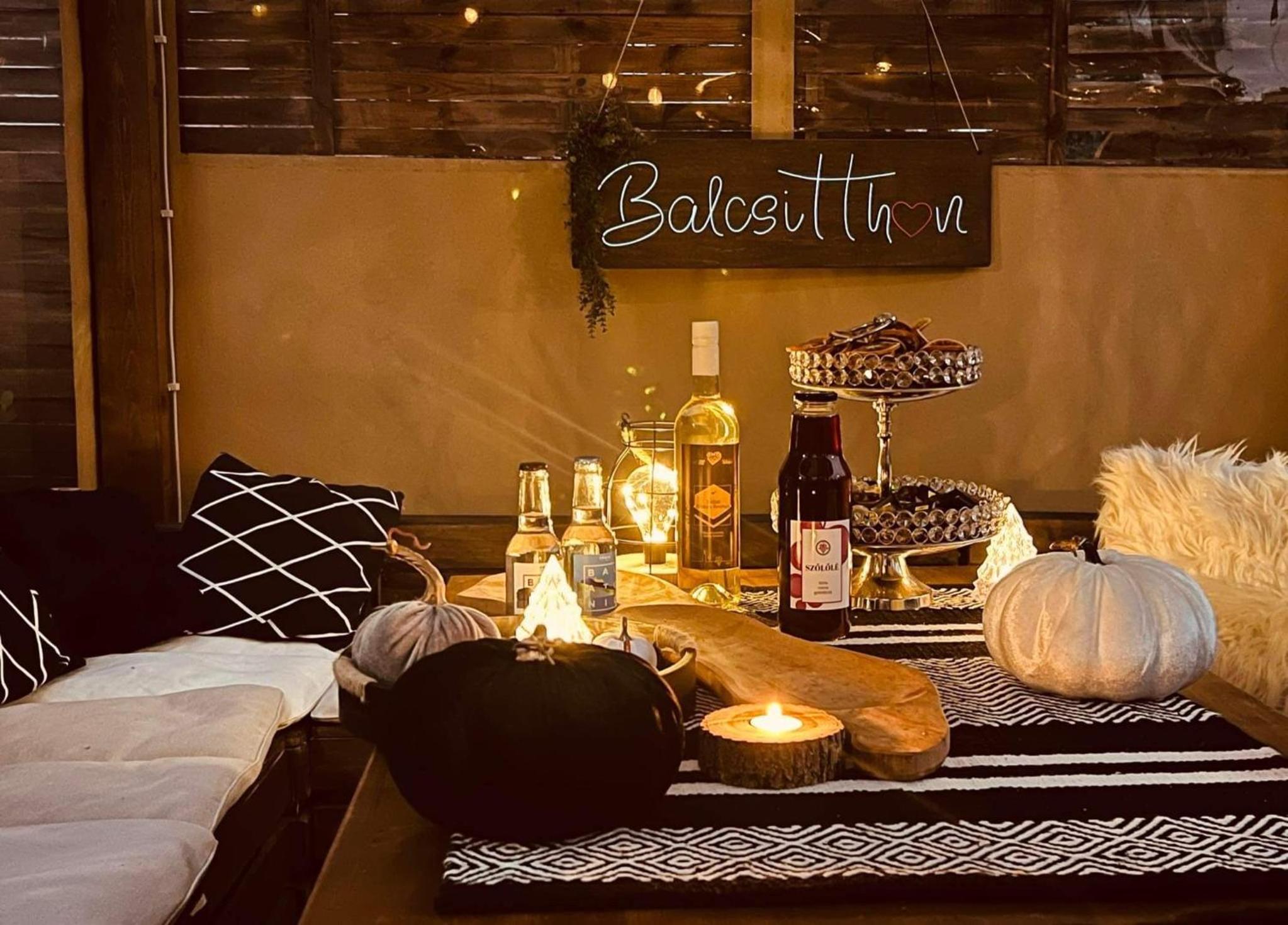 Hotel Balcsitthon Apartmanok - Image 1