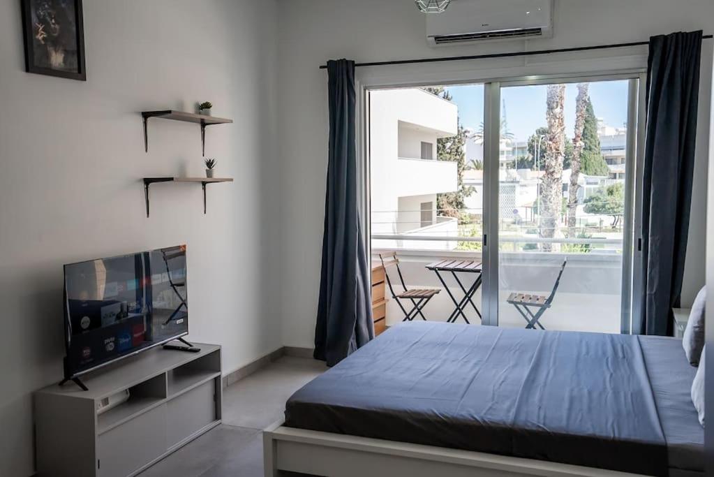 Hubstay - Klea's Downtown City Apartment Suite