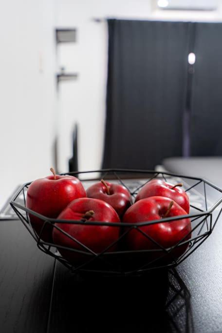 Hubstay - Klea's Downtown City Apartment Suite