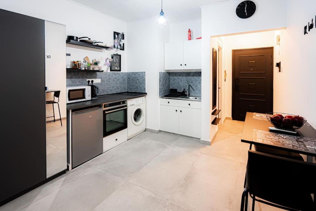 Hubstay - Klea's Downtown City Apartment Suite