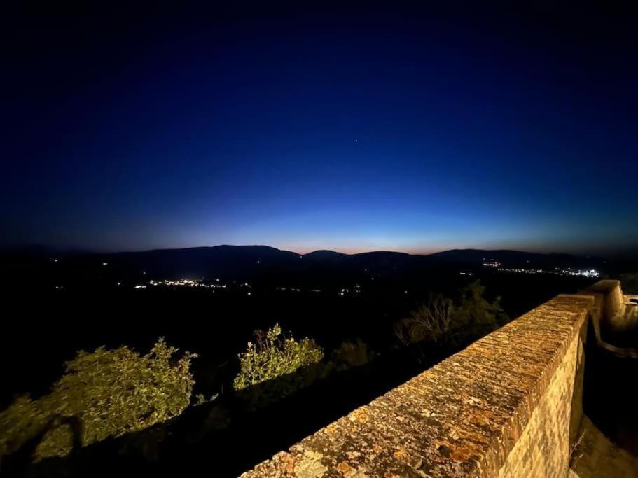 Bellissimo borgo Medioevale Panorama, Tranquillità