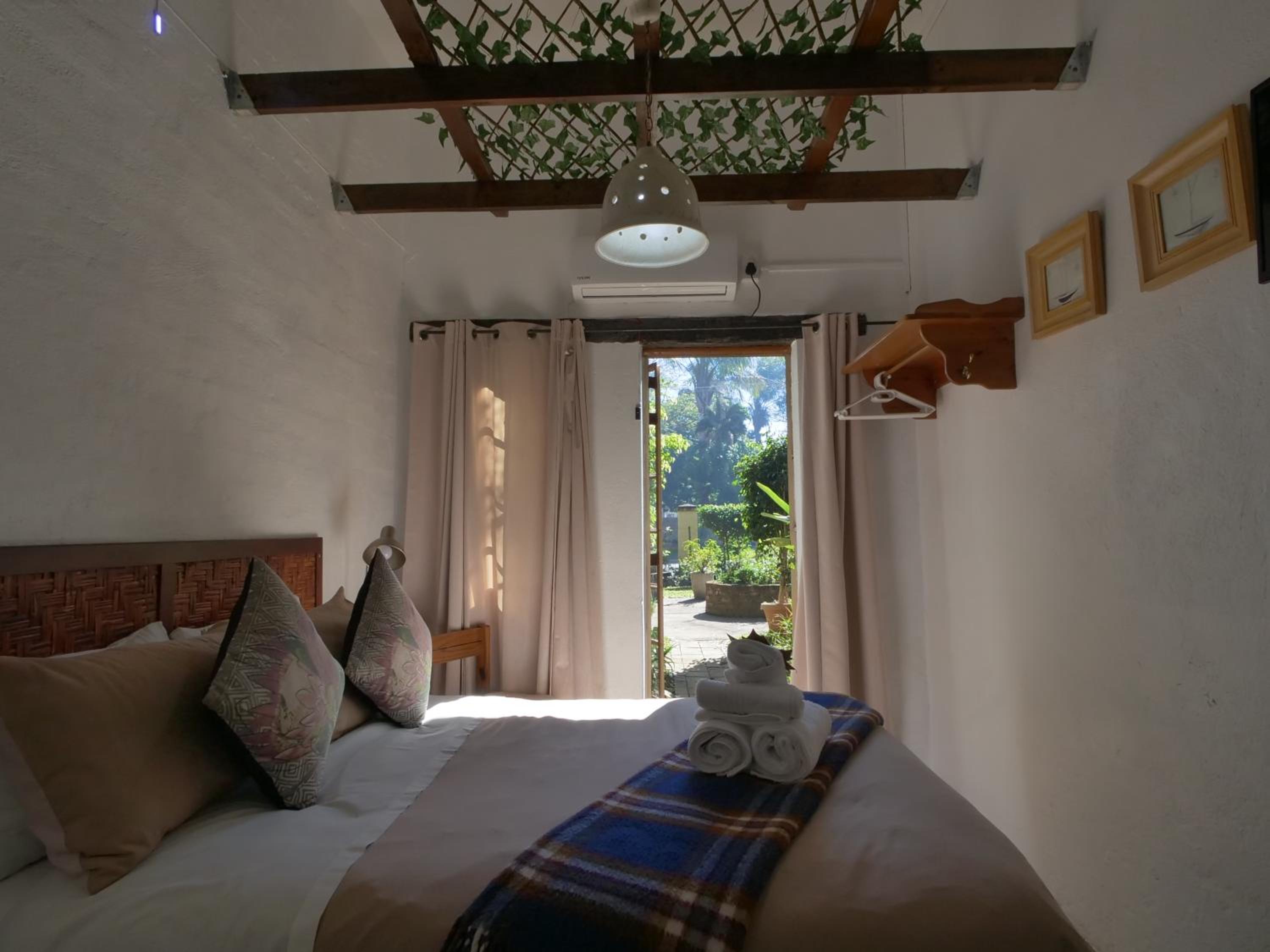 Autumn Breeze Manor Guest House
