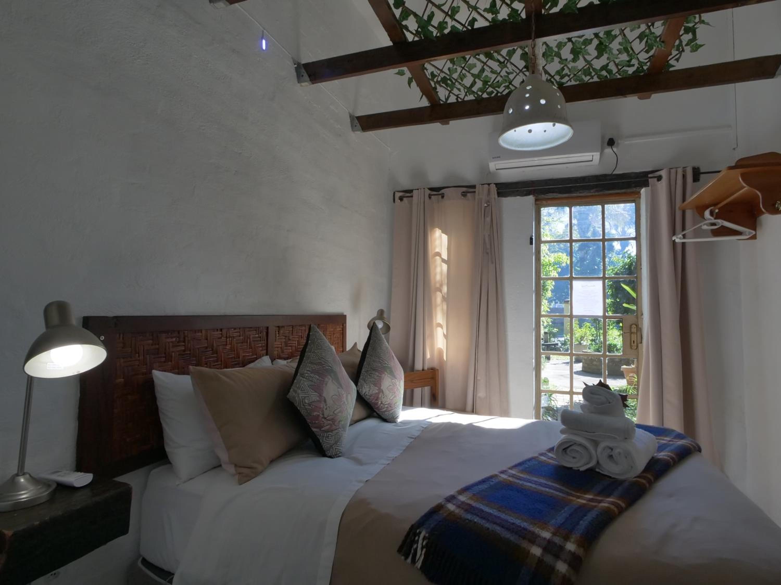 Autumn Breeze Manor Guest House