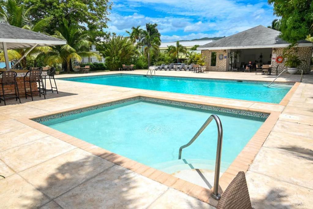 D'escape at Seawind on the Bay view 5