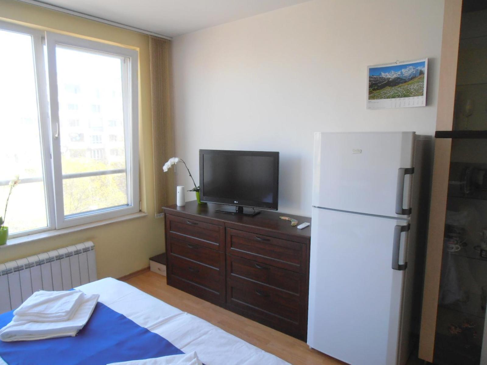 Blue Orchid Studio near airport & free parking