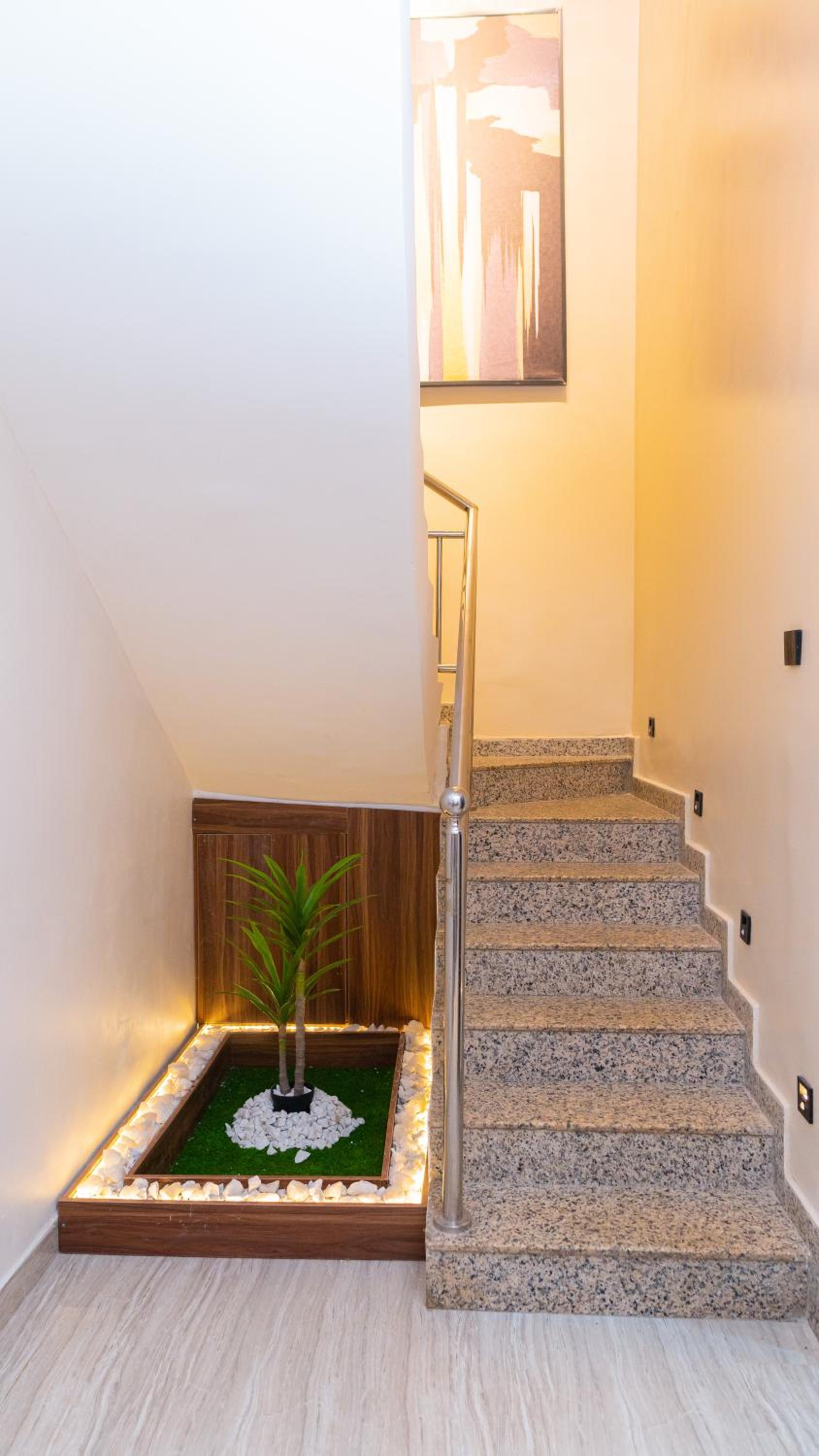 Paradise Apartments view 3