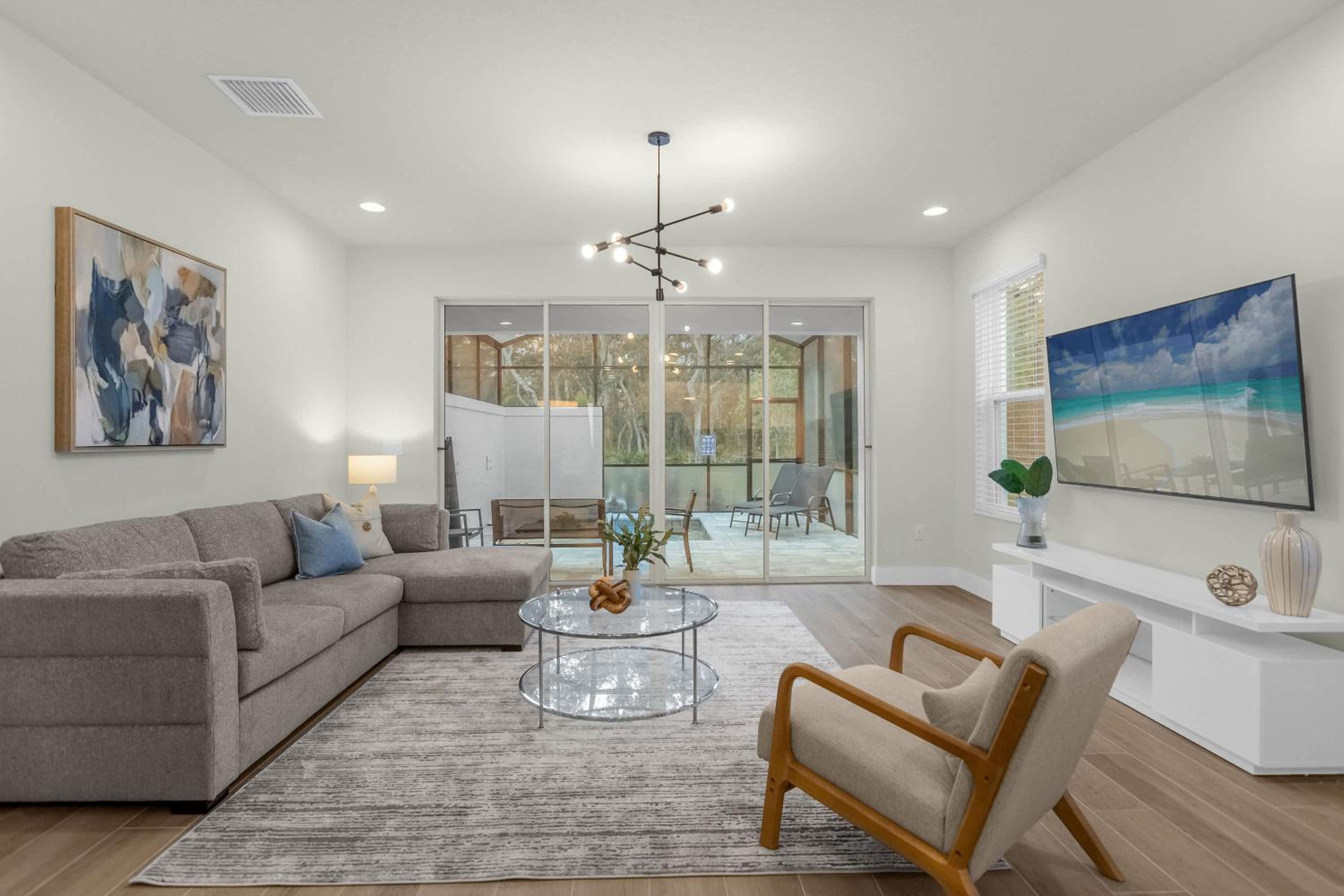 Upstay - Modern Family Townhome with Pool