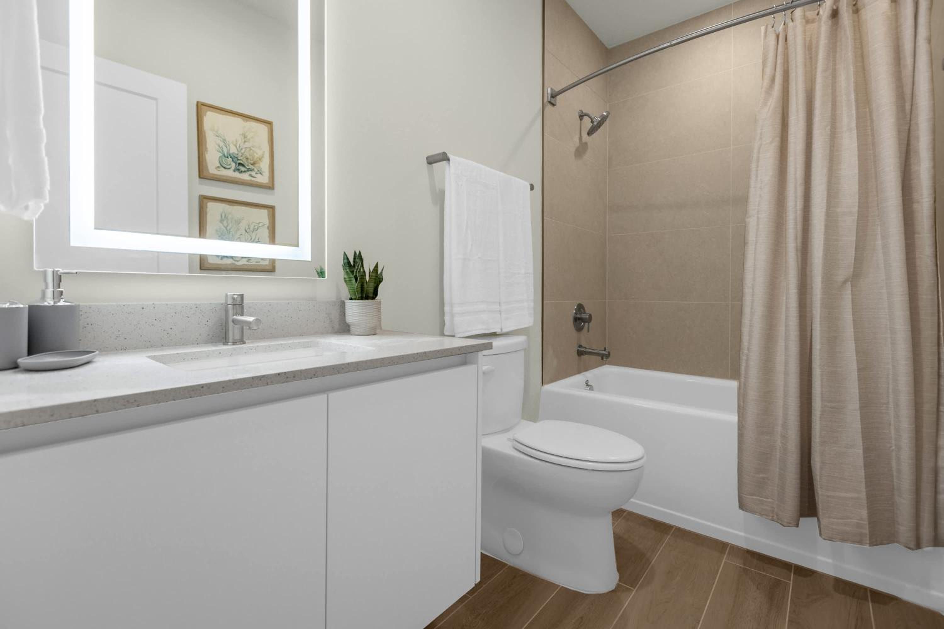 Upstay - Modern Family Townhome with Pool