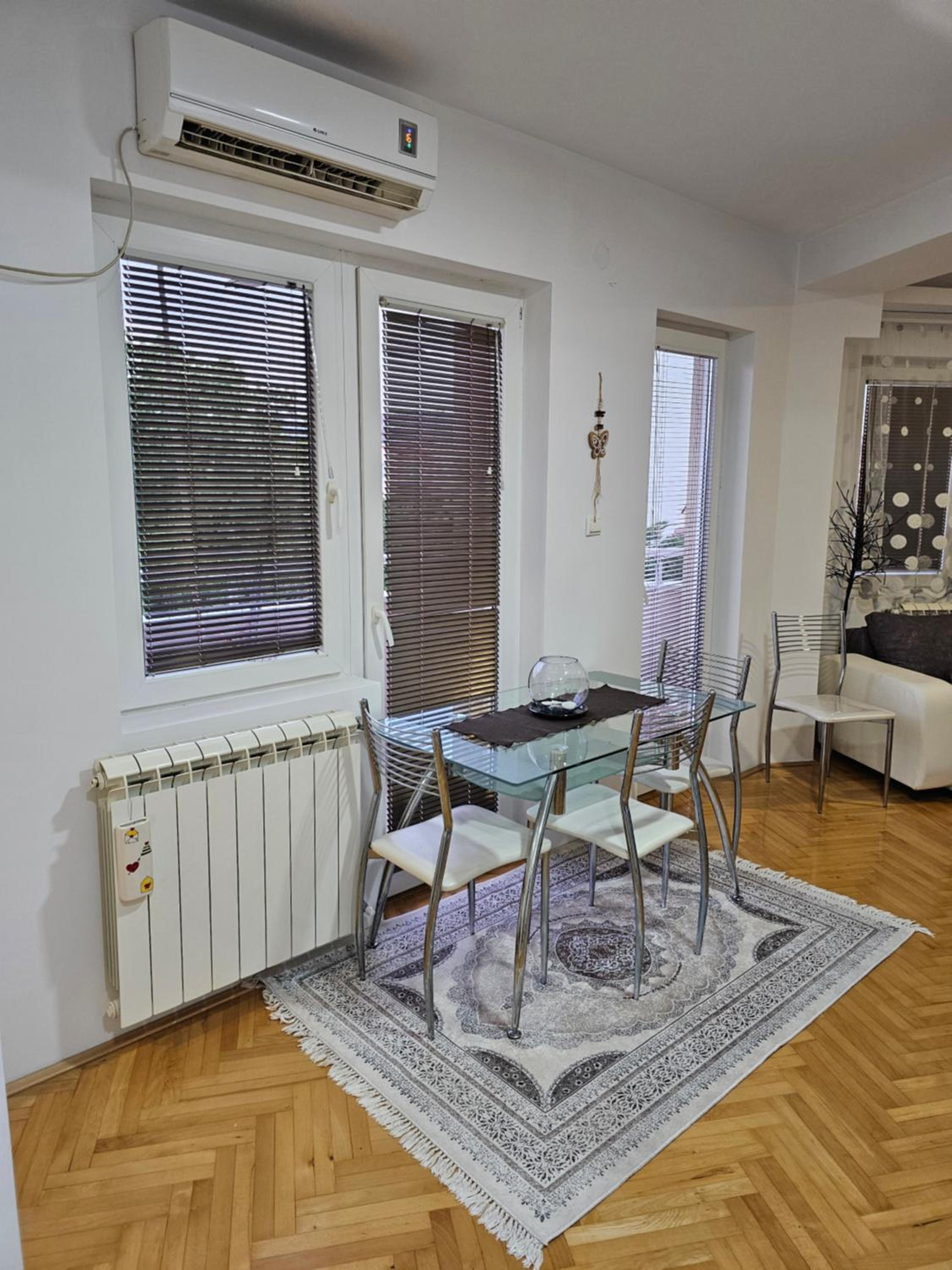 Iskra Apartment