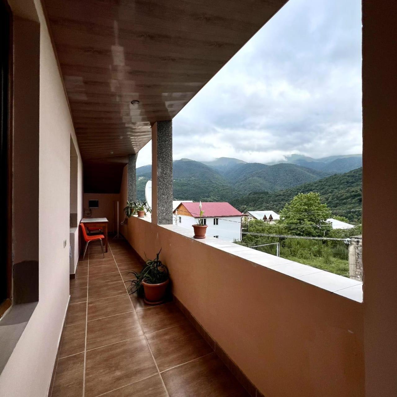 Nais House in DILIJAN