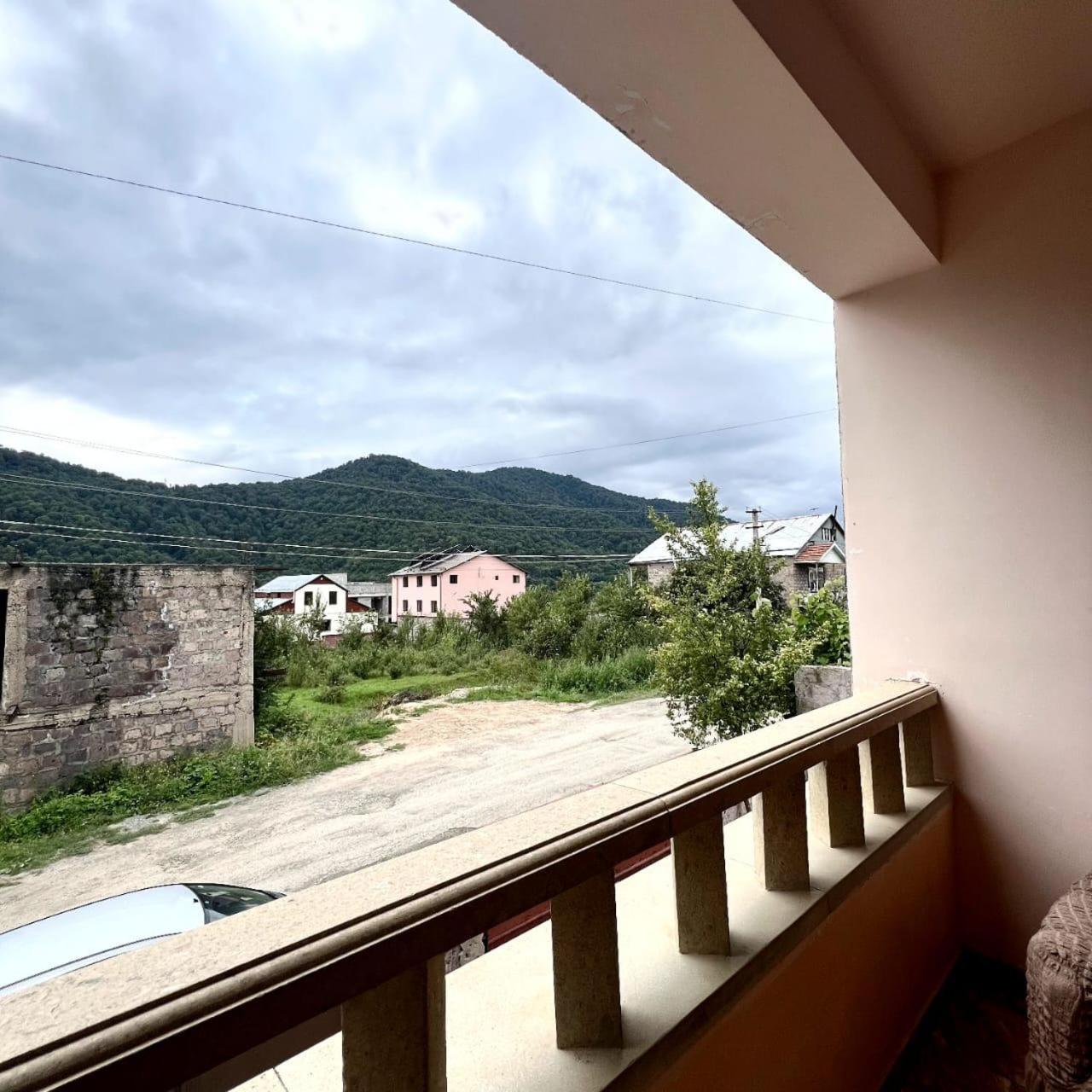 Nais House in DILIJAN