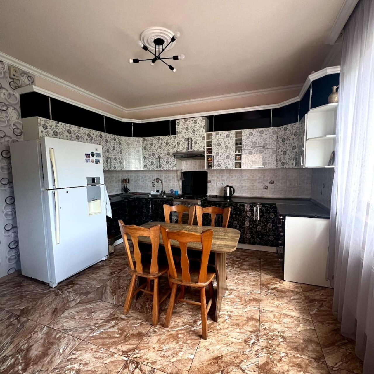 Nais House in DILIJAN