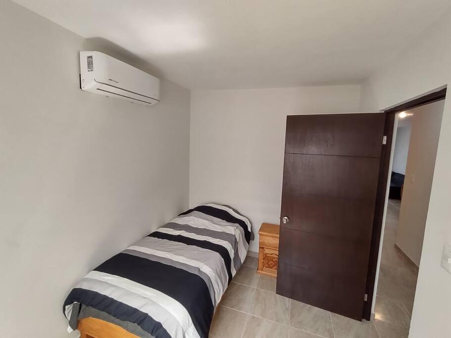 Departamento completo para ejecutivo o pareja view 3
