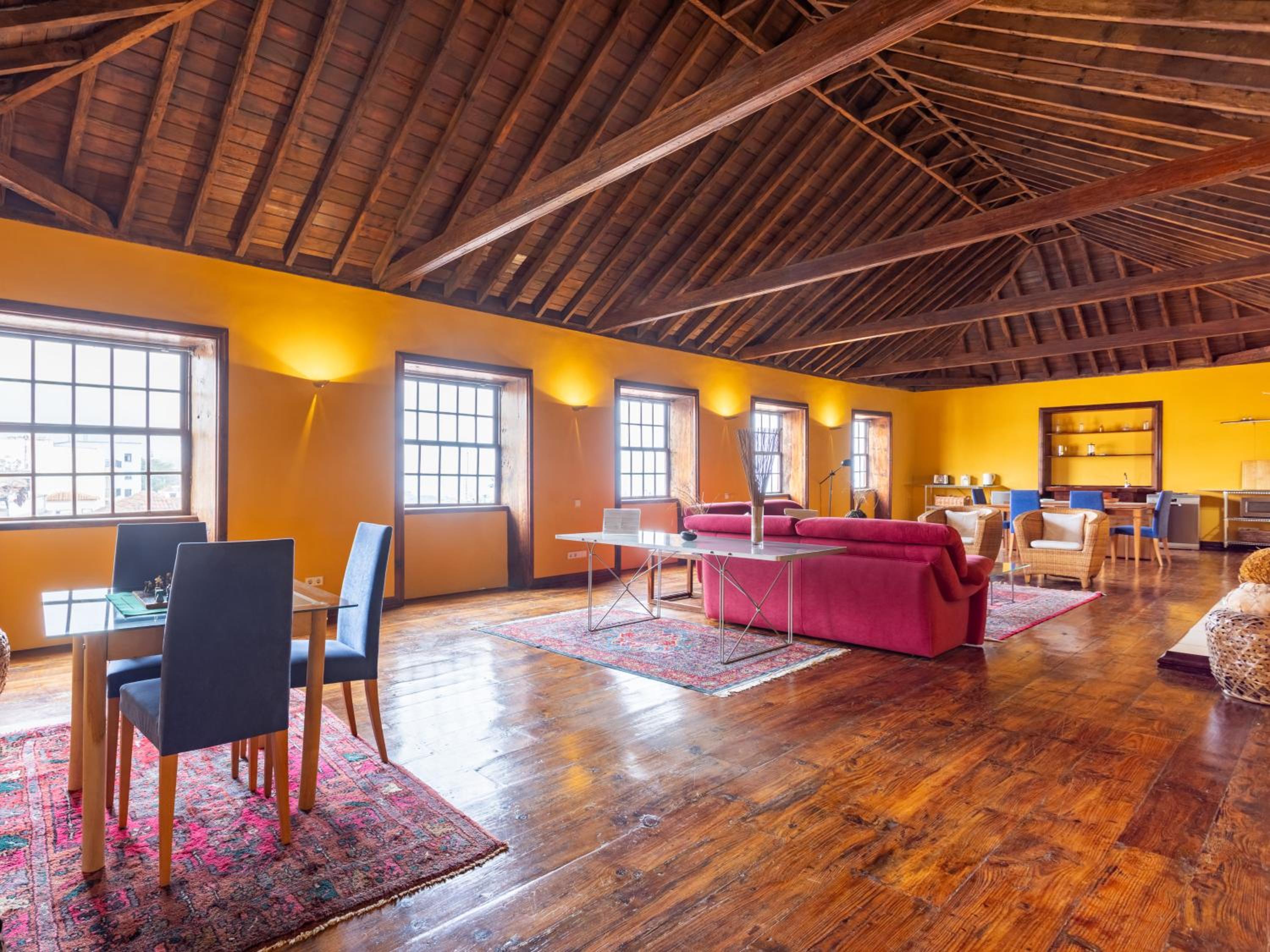 Live La Orotava Attic National Heritage