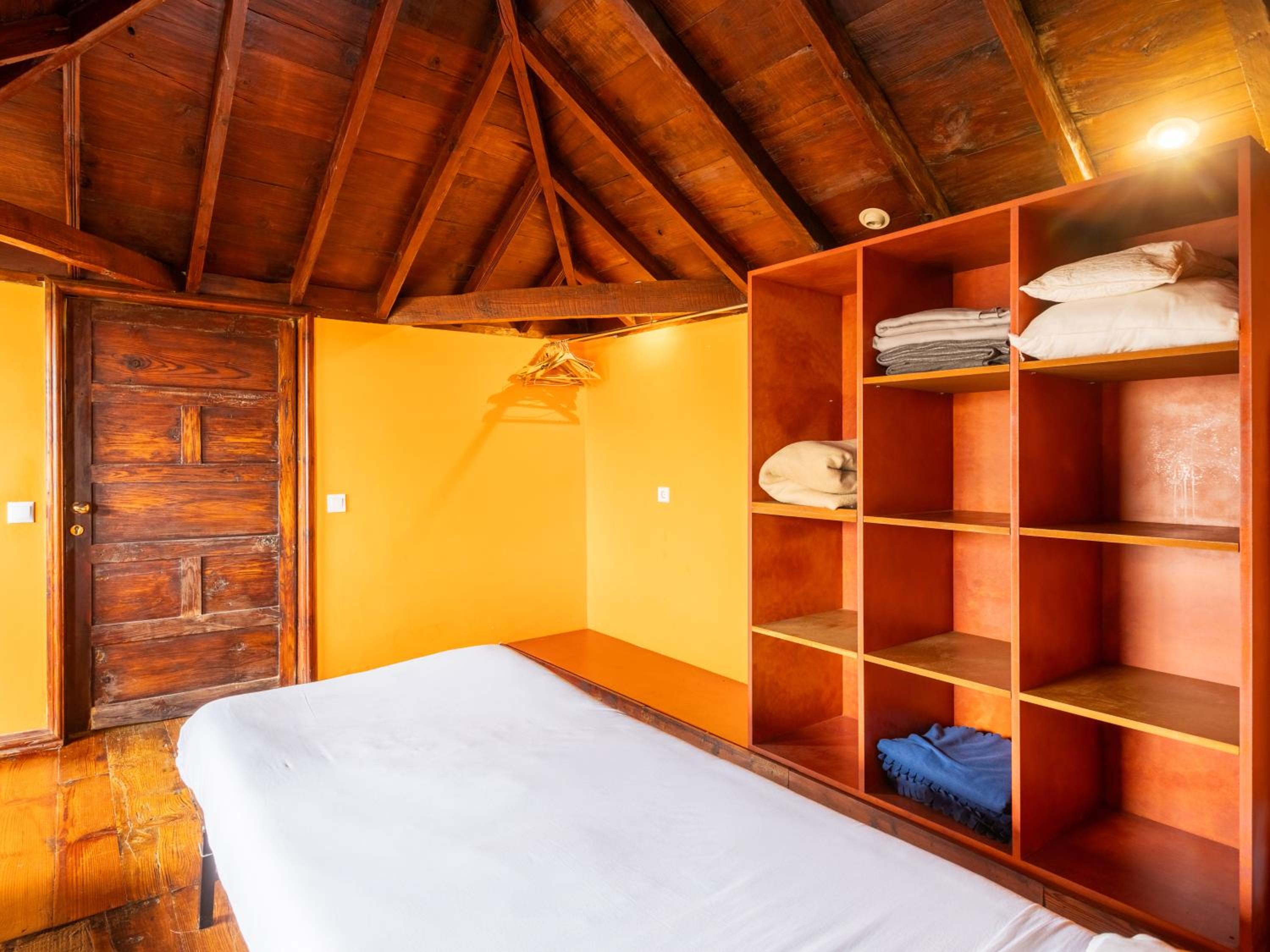 Live La Orotava Attic National Heritage
