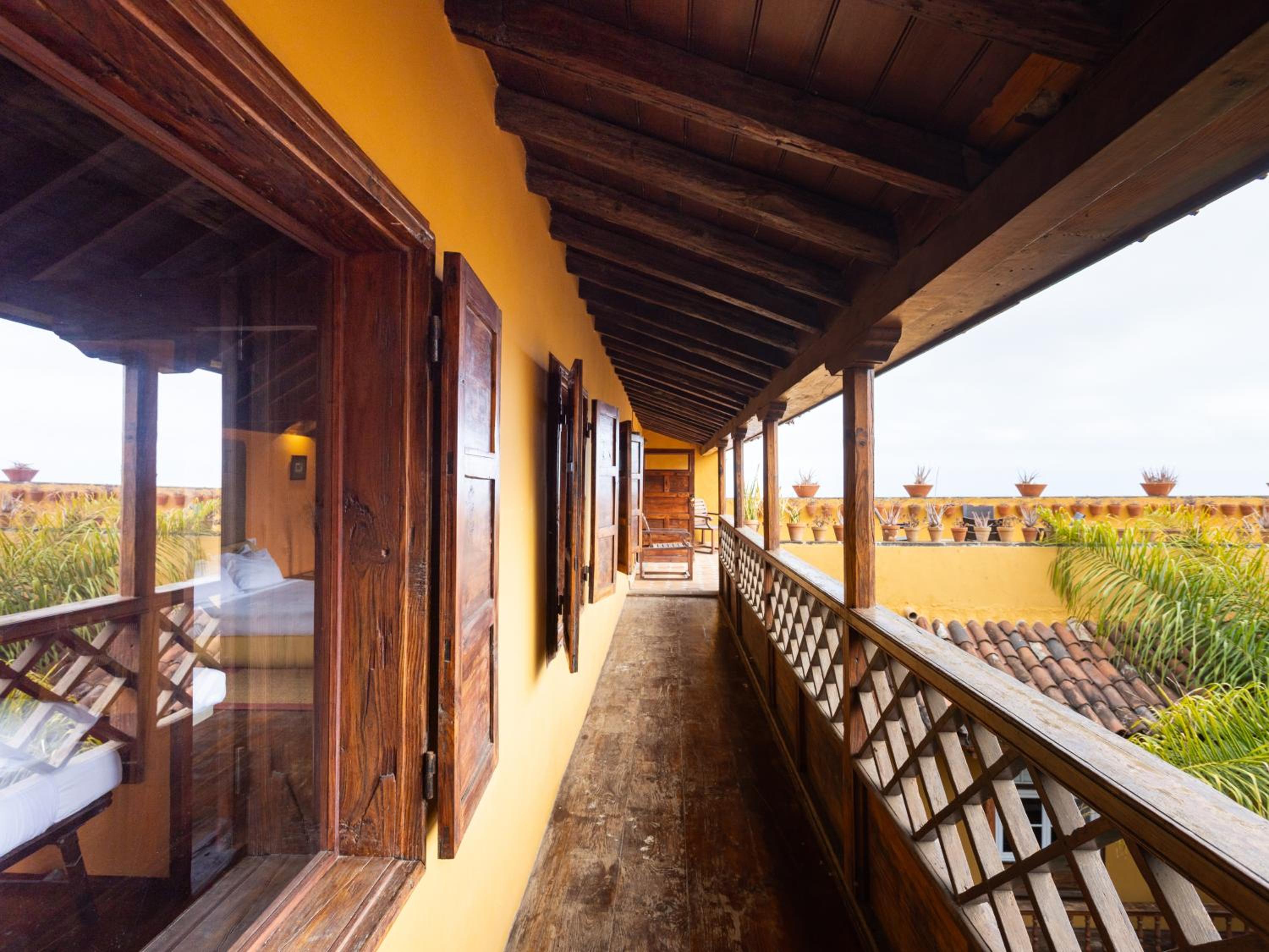 Live La Orotava Attic National Heritage