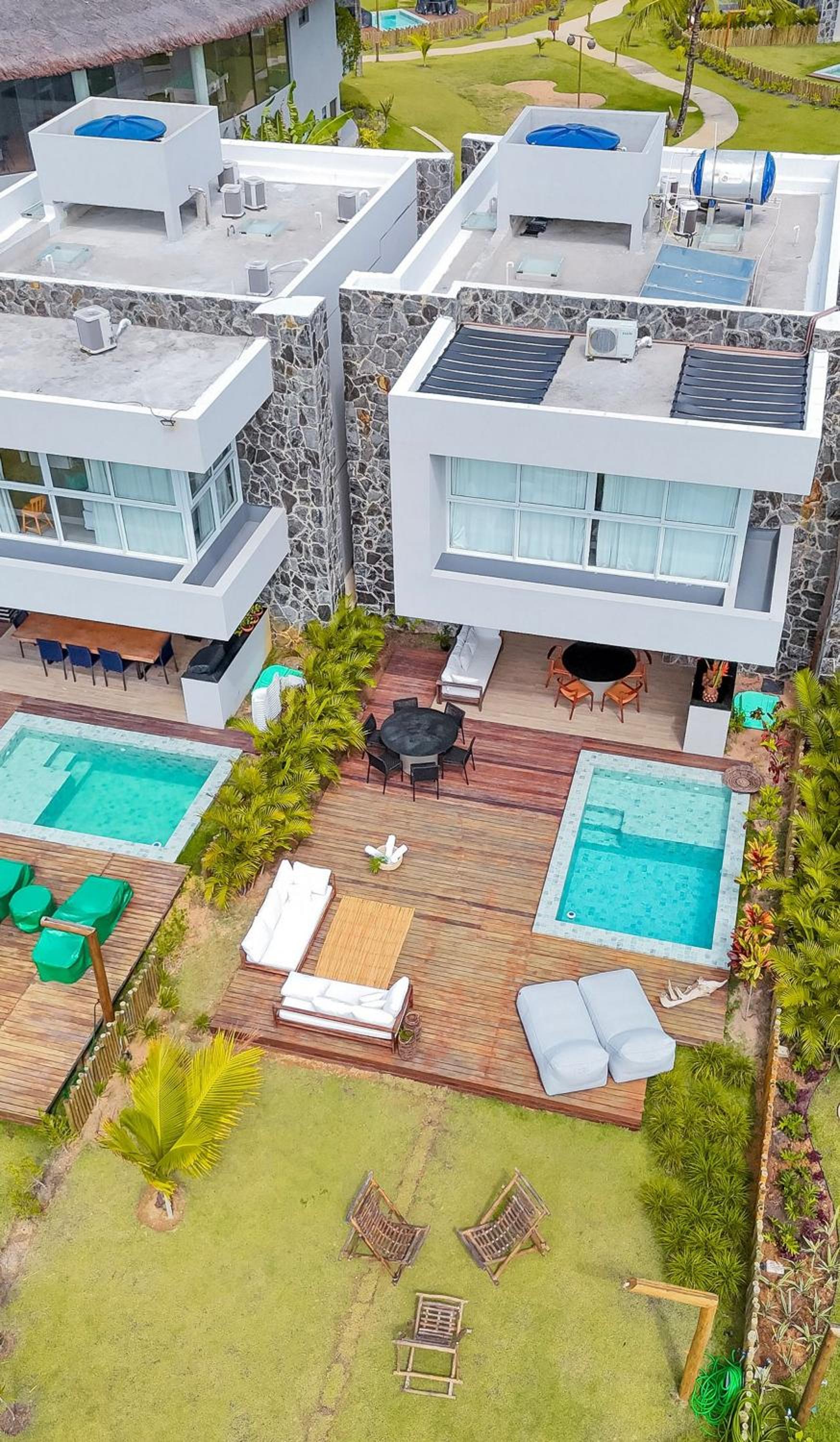 Casa AWA E07 - Milagres com Piscina à Beira-Mar