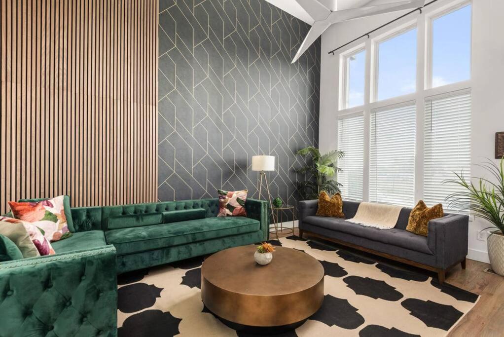 Modern Townhouse near Vandy and Parthenon view 4