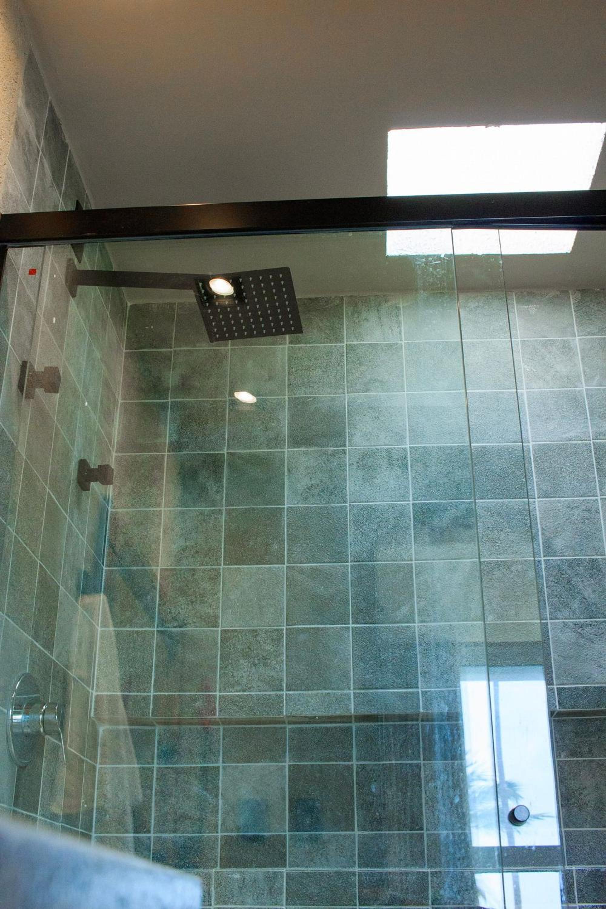 Casa AWA E07 - Milagres com Piscina à Beira-Mar