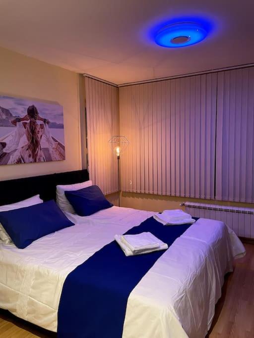 Blue Orchid Studio near airport & free parking