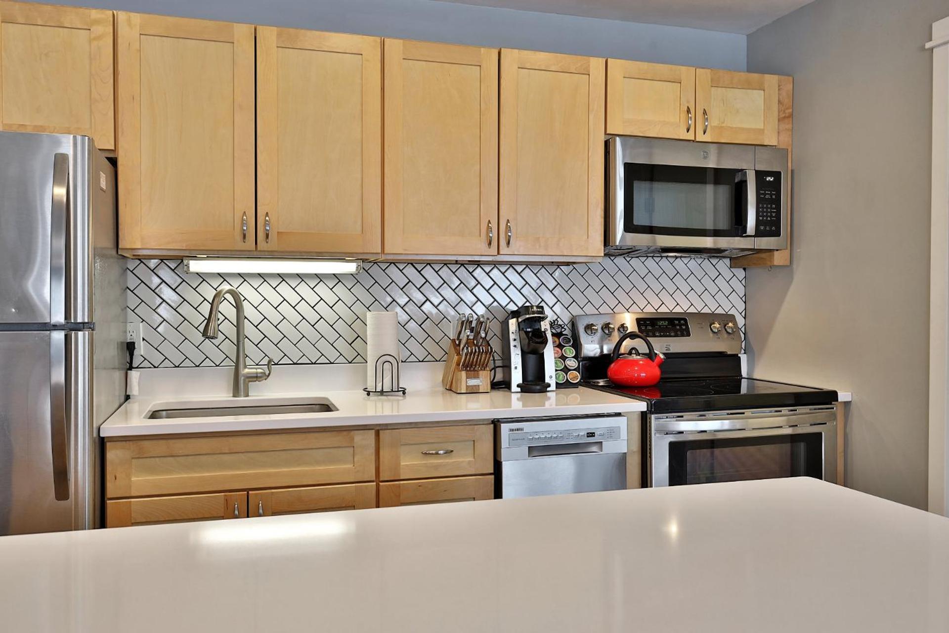 Beautifully Renovated 2 Room, 2 Bath Suite in Killington - Shuttle and Lift Ticket Discounts! 542 view 5