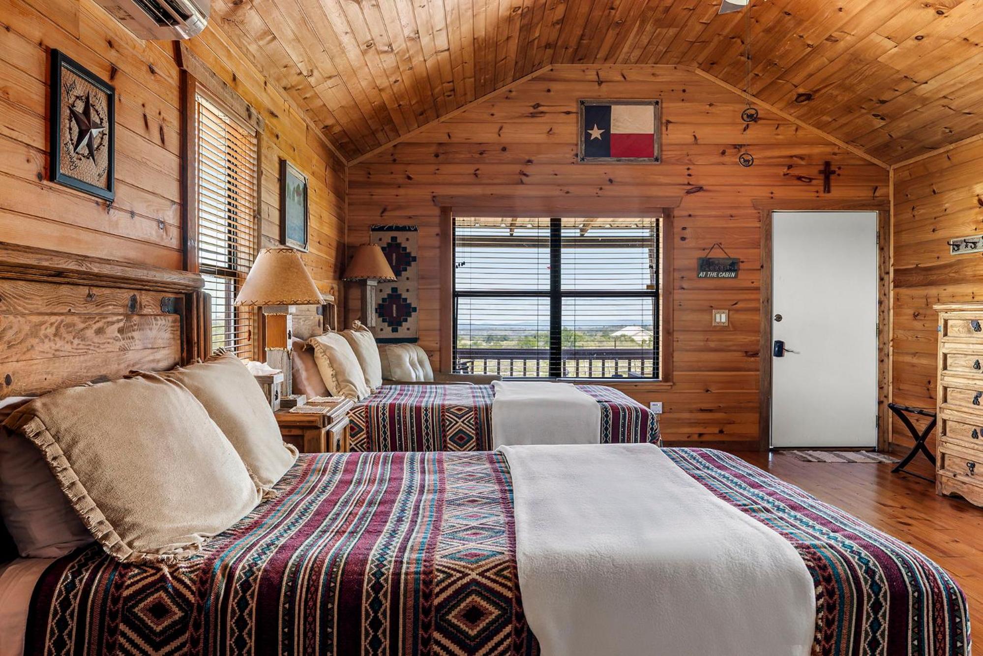 Enchanted Rockview Cabins view 5