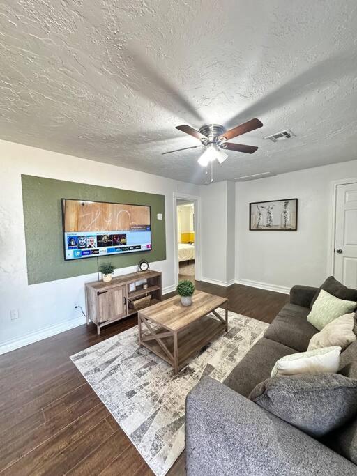 The House on Oak view 5