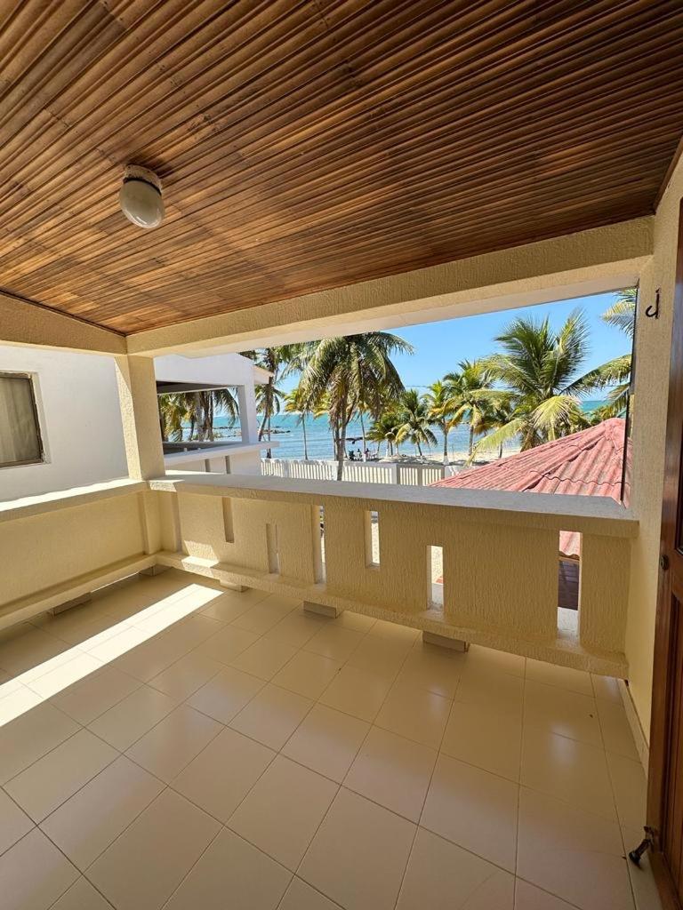 Conjunto Vergaralandia cabañas frente al mar