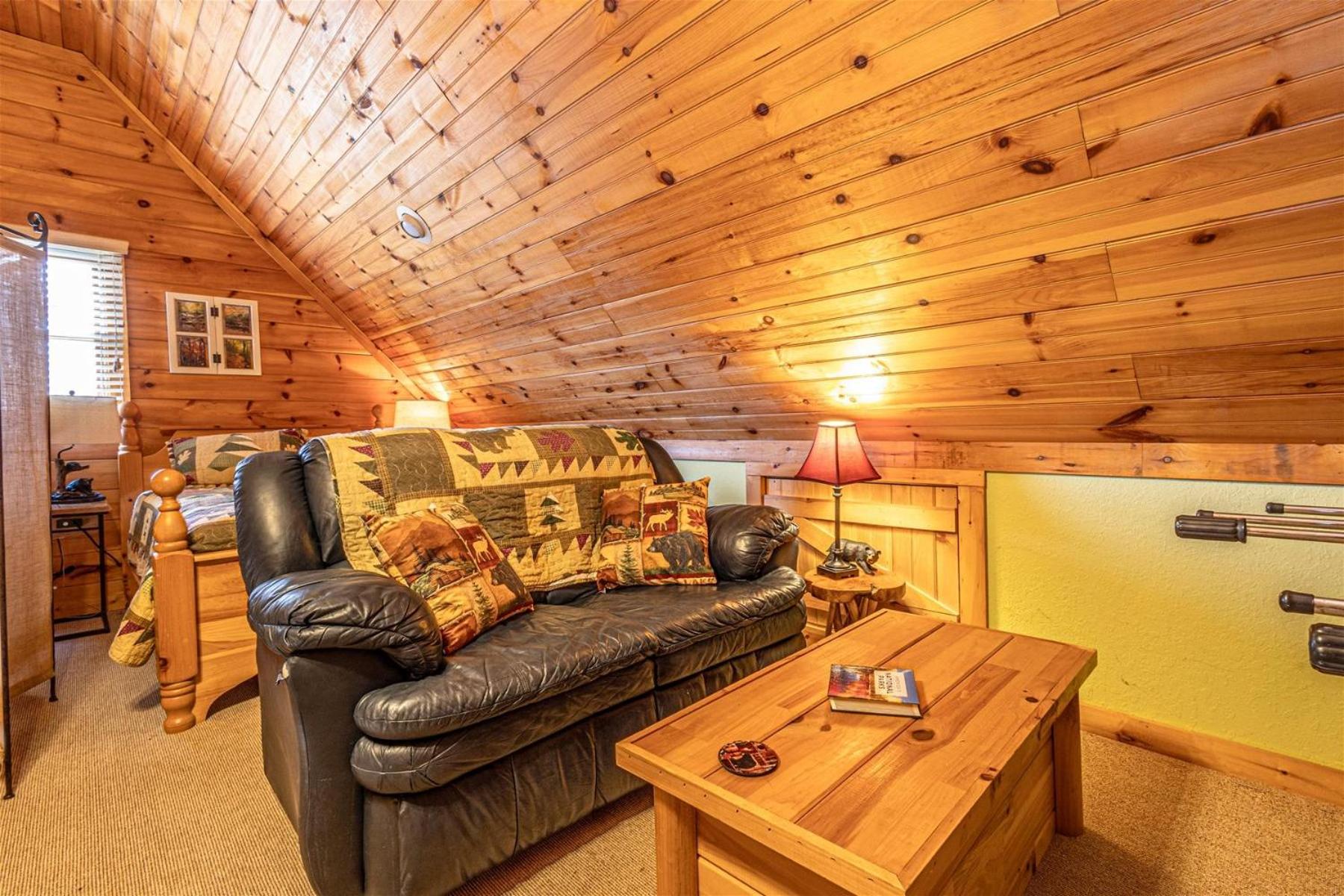 Dulce Mountain Cabin