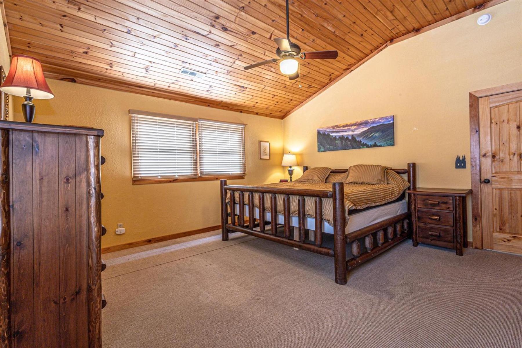 Dulce Mountain Cabin