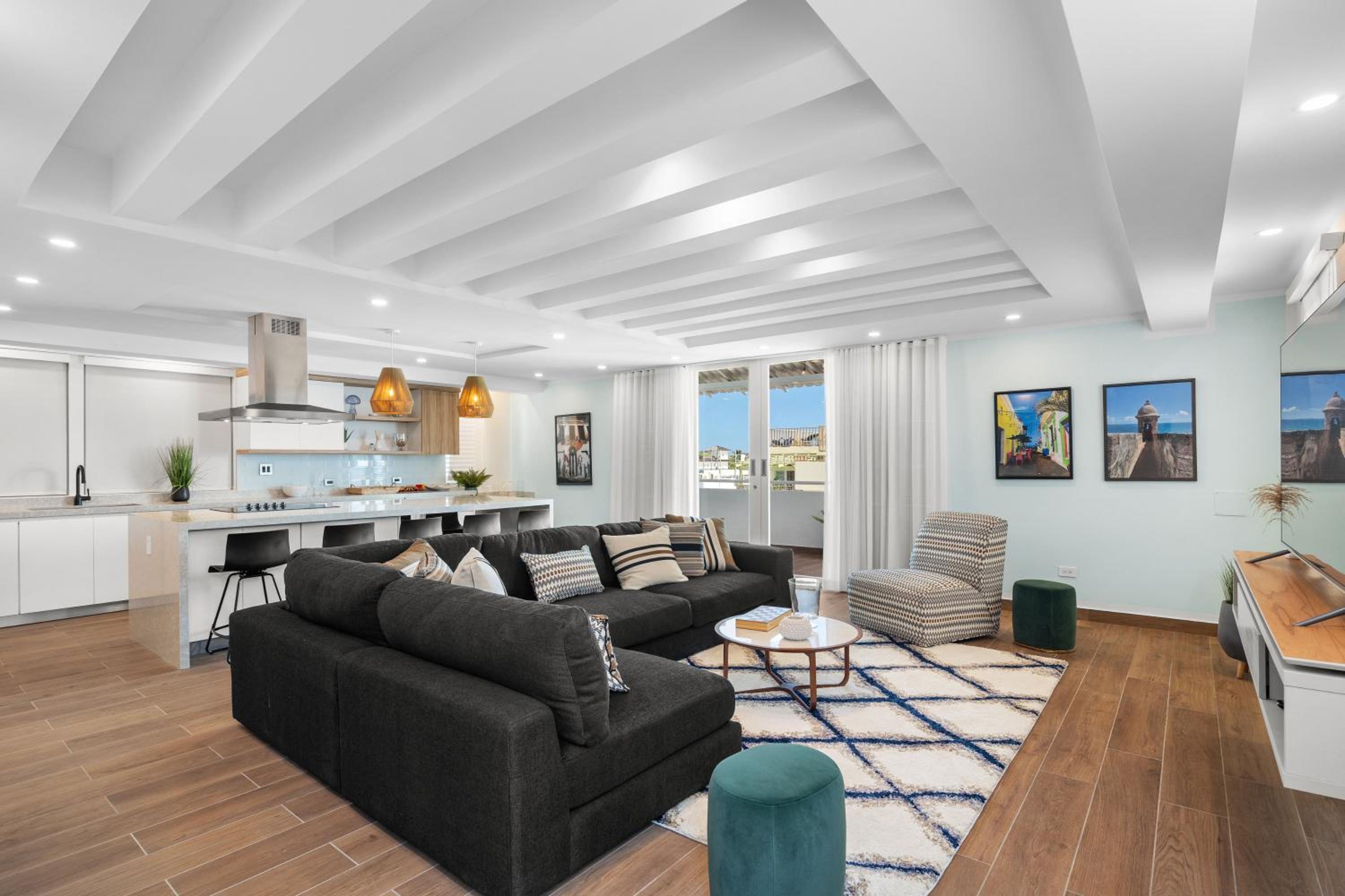 Amazing Beach Getaway For Large Groups Otium view 2