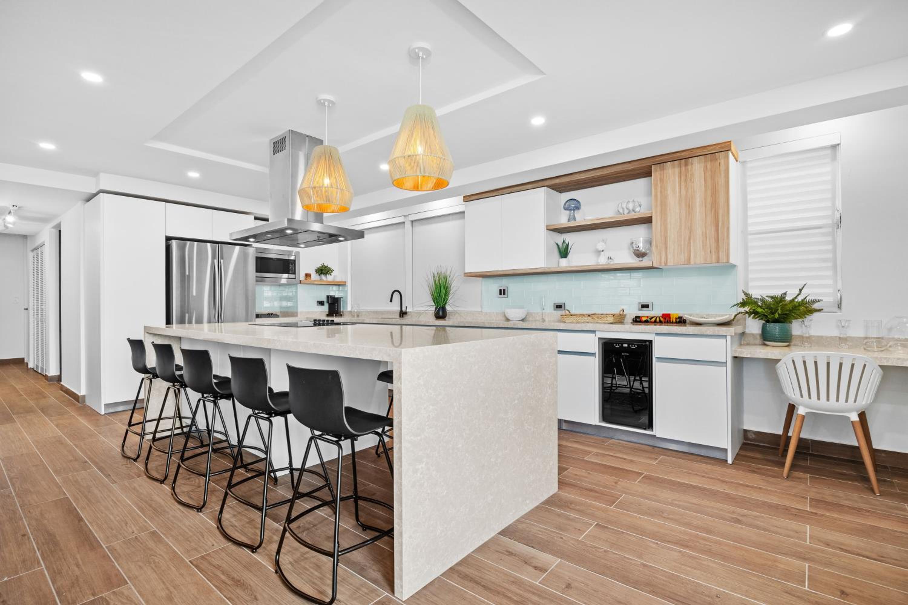 Amazing Beach Getaway For Large Groups Otium view 3