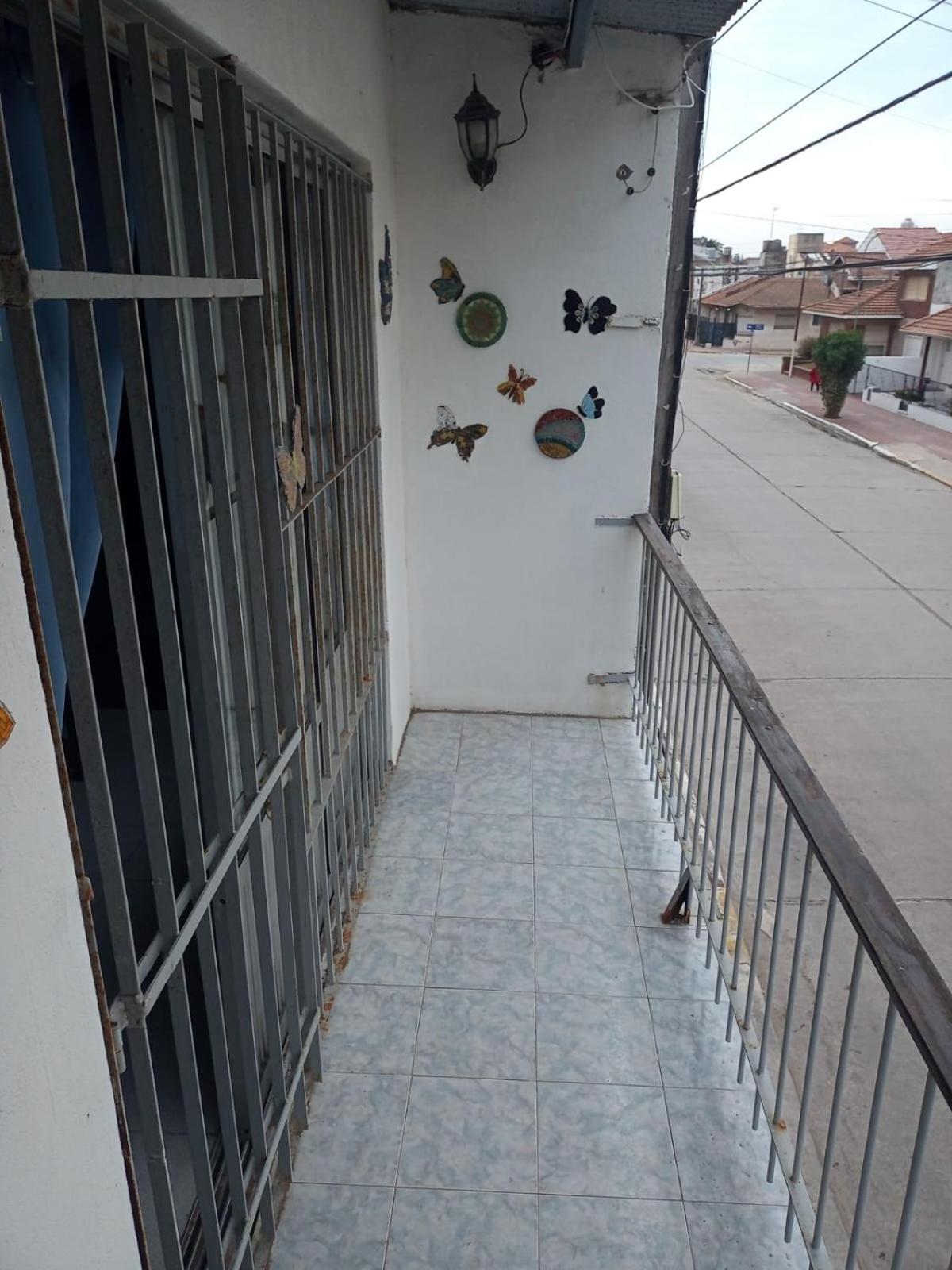 Depto calle 4 con cochera