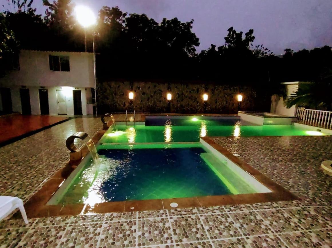 Casa campestre con piscina