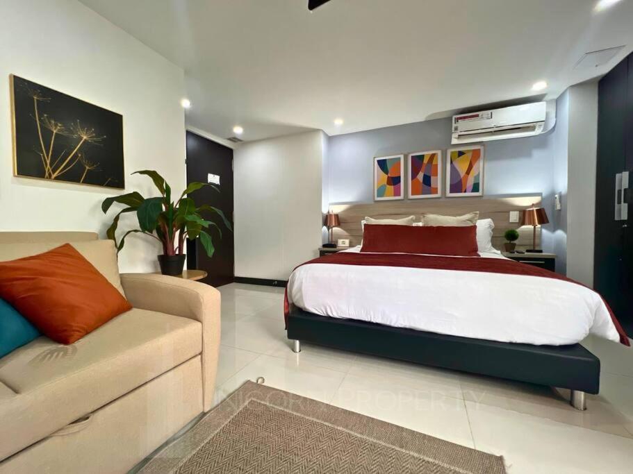 Luxury Studio in El Poblado Modern Charm