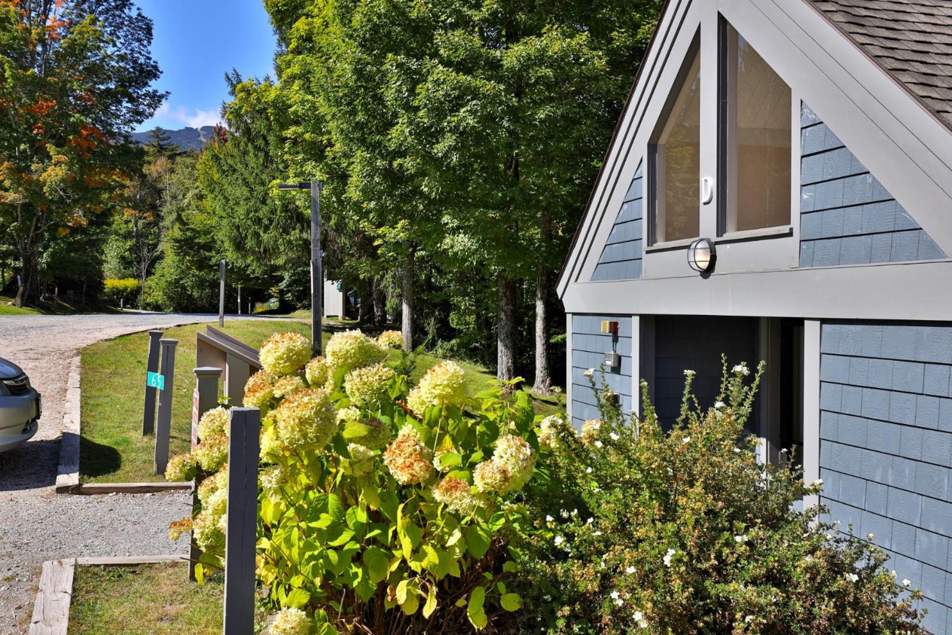 Cozy 3-Bedroom Whiffletree Condo in Killington, VT with Ski-In Access, Shuttle, Summer Pool, Tennis view 2