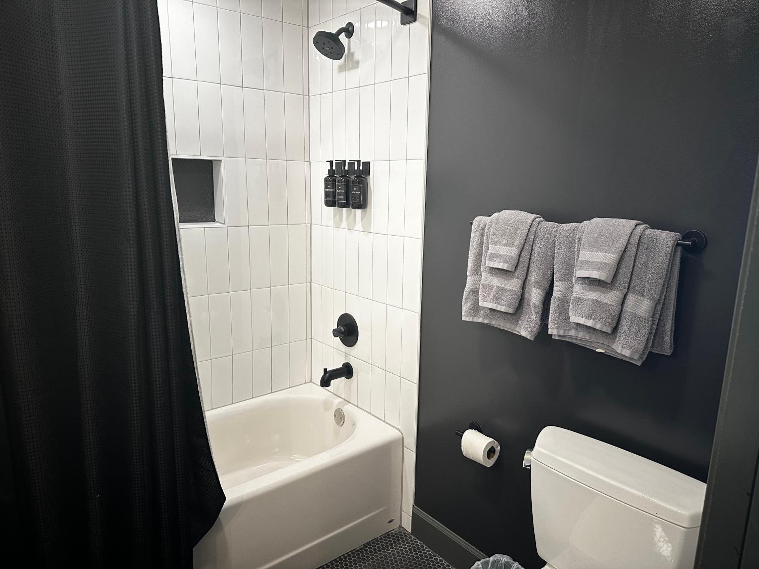 Optimum - Downtown Sanctuary! view 3