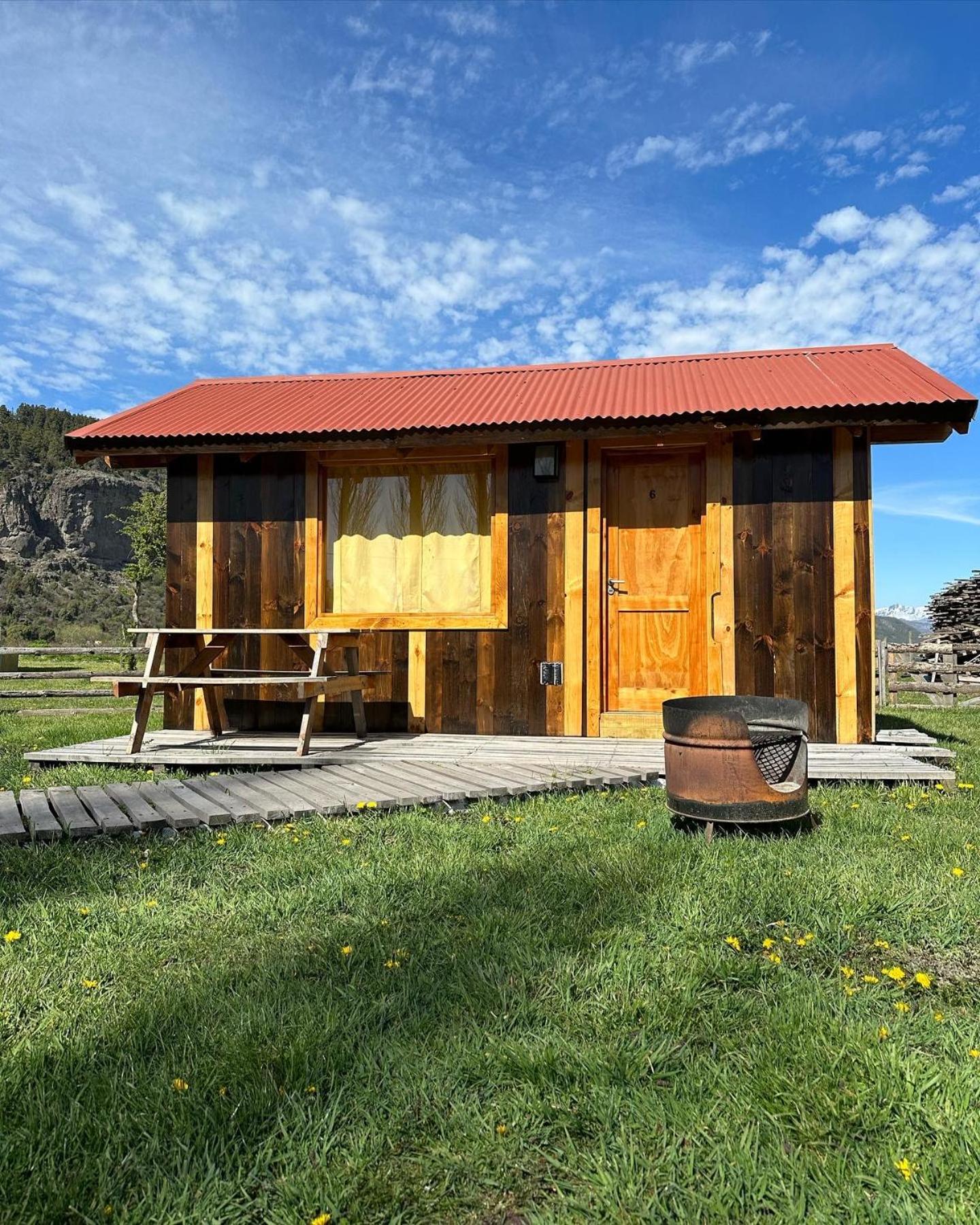 TRAVELLERS Camping & Dorms