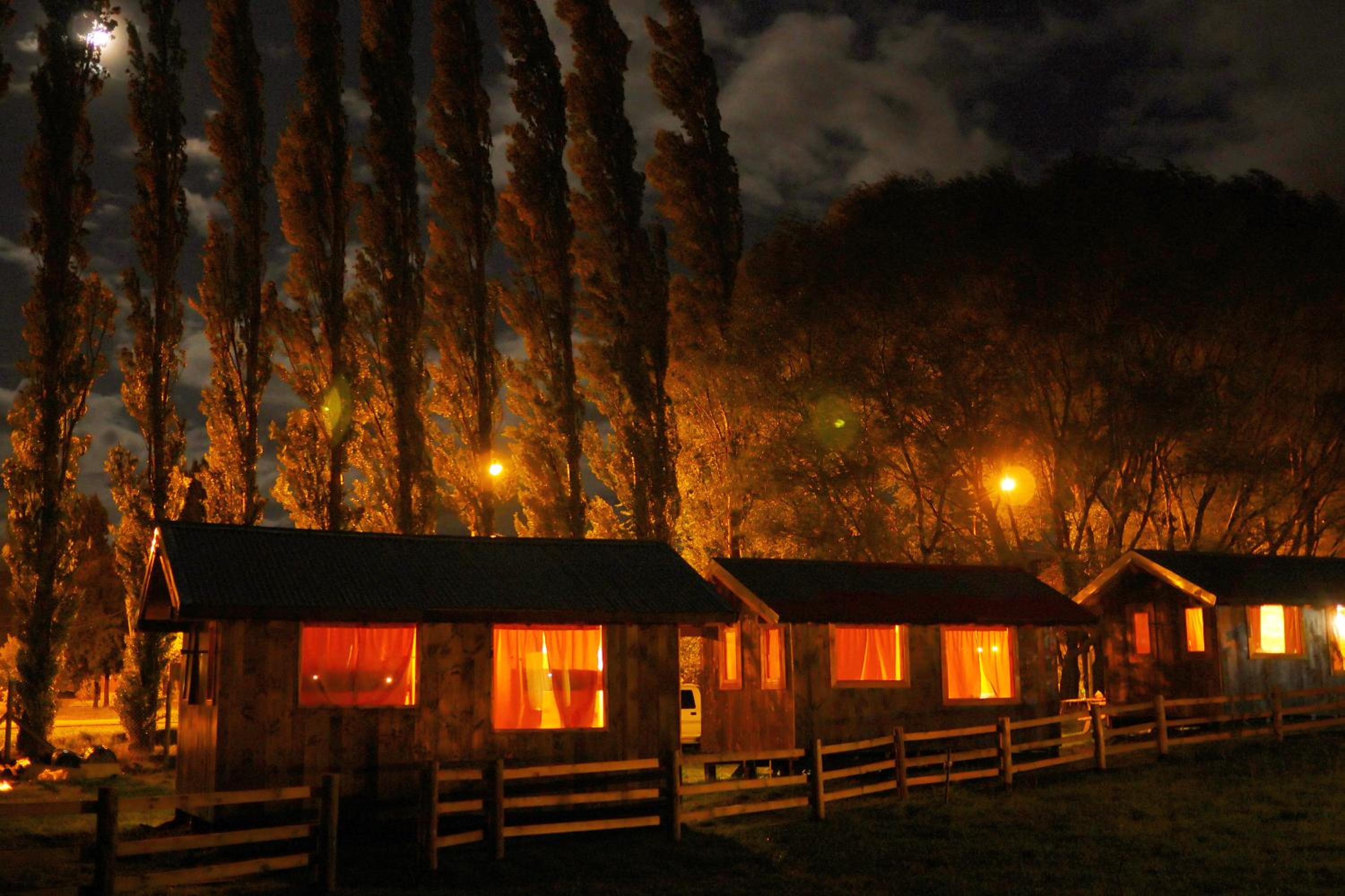 TRAVELLERS Camping & Dorms