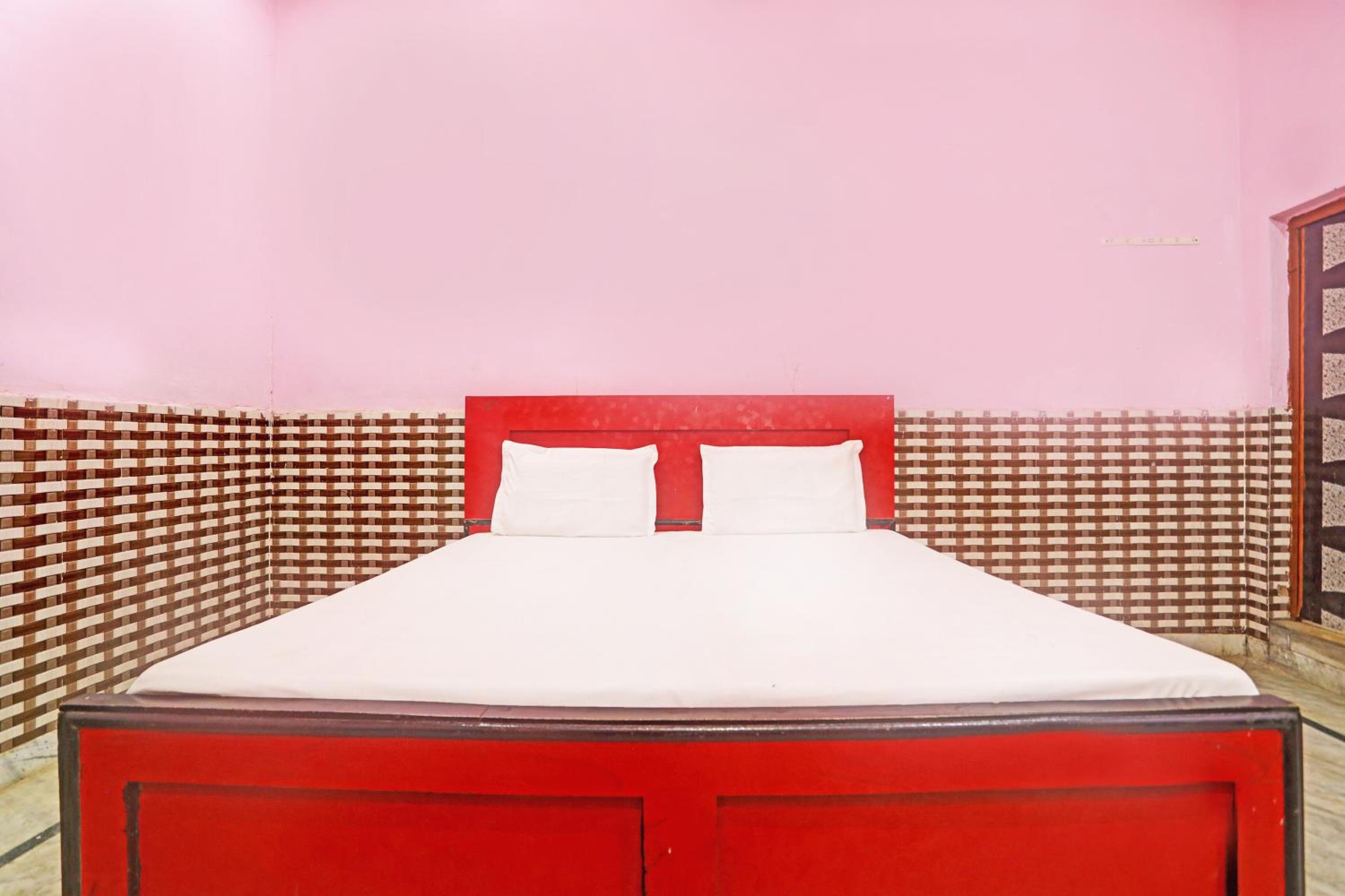 Hotel O Vijay Lakshmi garden view 4