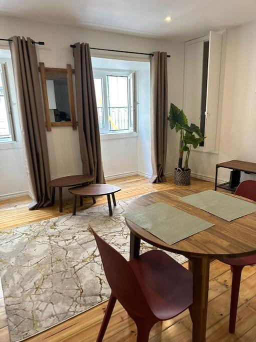 Chic Apartment-Rua Verde, Lisbon
