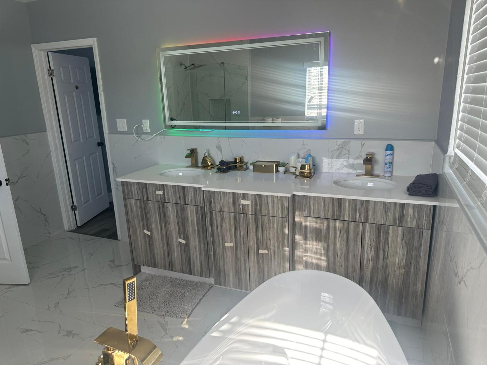 Island Haven Hideaway With Pool 4BR