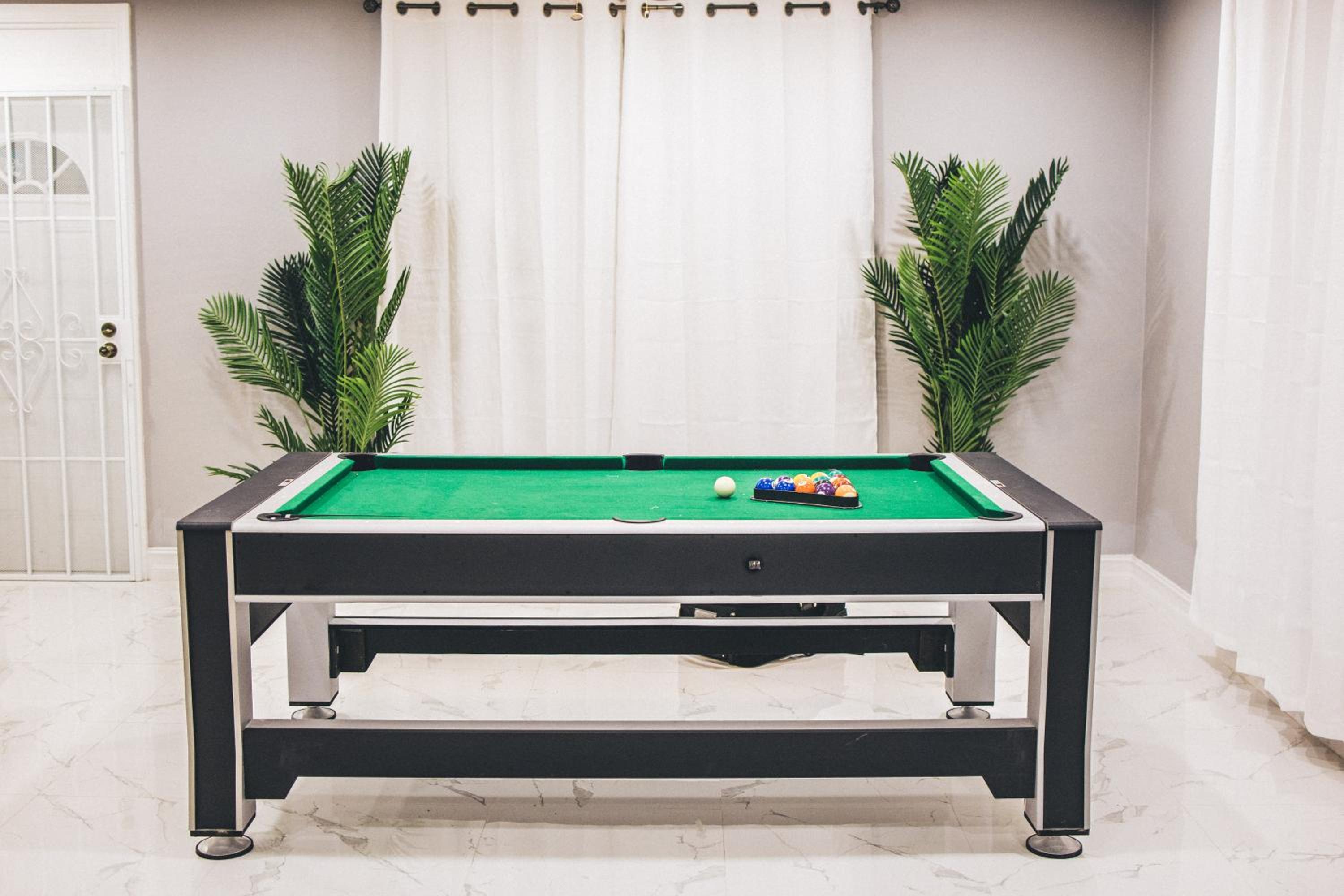 Island Haven Hideaway With Pool 4BR