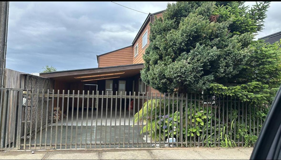CASA del LAGO orilla PLAYA, PUERTO VARAS nueva en B00KING
