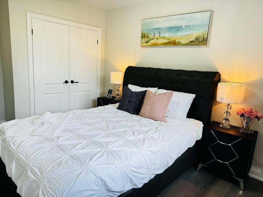 3 BR - Renovated - Free Onsite Parking