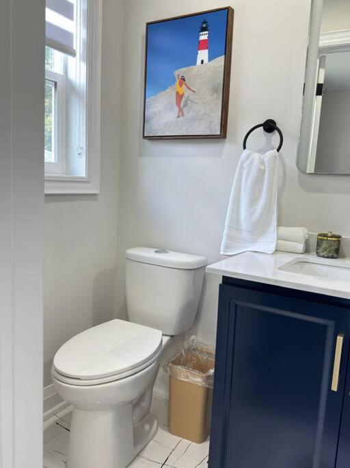3 BR - Renovated - Free Onsite Parking